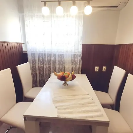 Spacious Mank3 شقة *