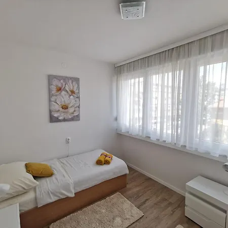 شقة Spacious Mank3